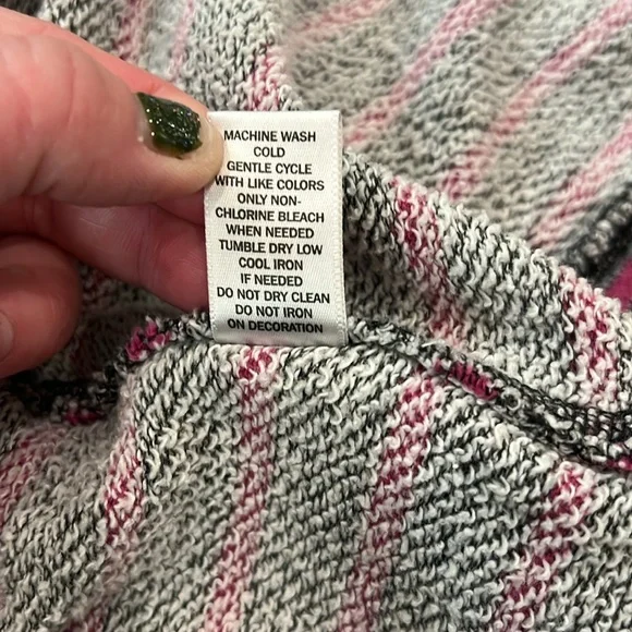 EUC! Nollie Zip Up Hoodie. Pink and Gray. SZ M - Picture 6 of 6